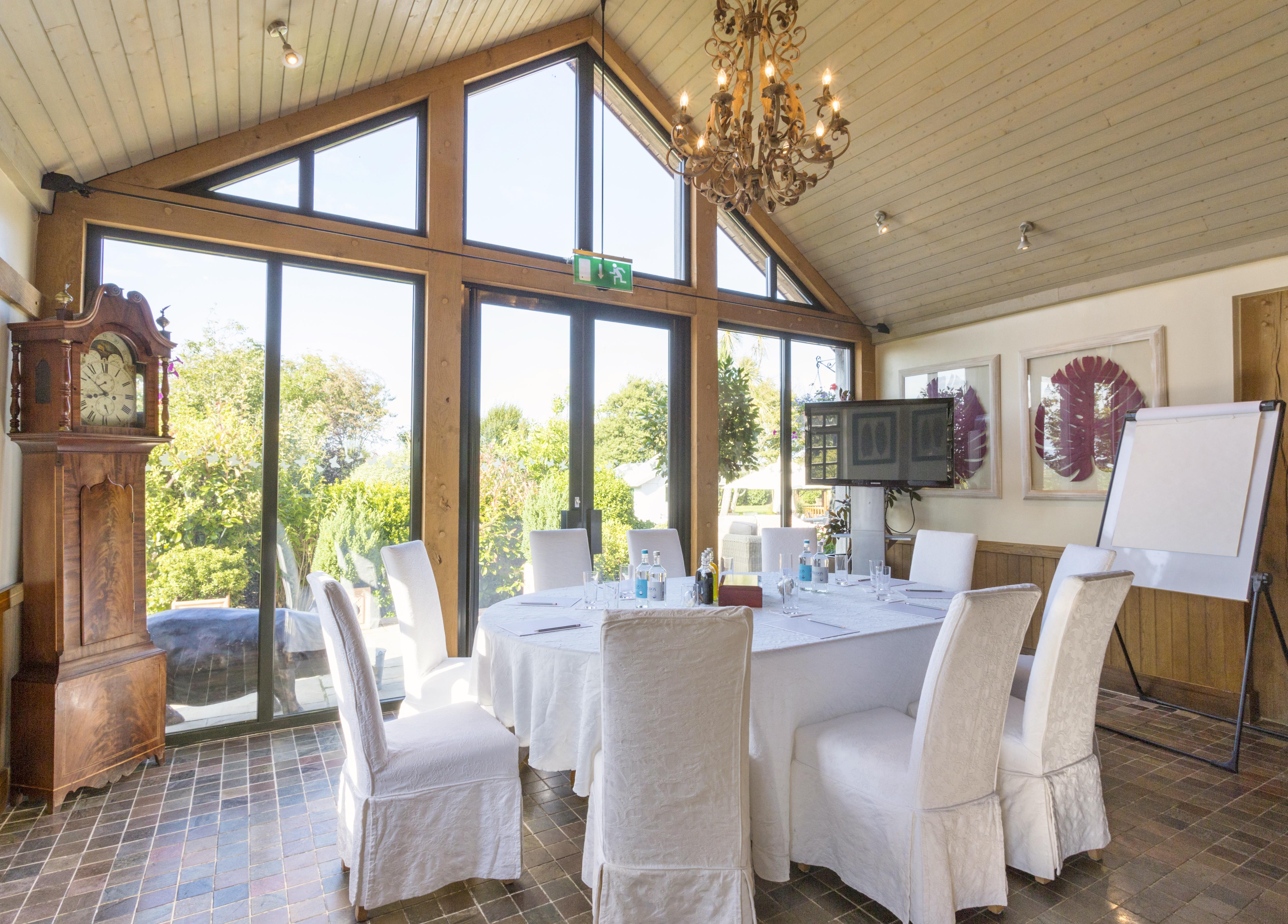 The Farmhouse Hotel And Restaurant Saint Saviour ภายนอก รูปภาพ