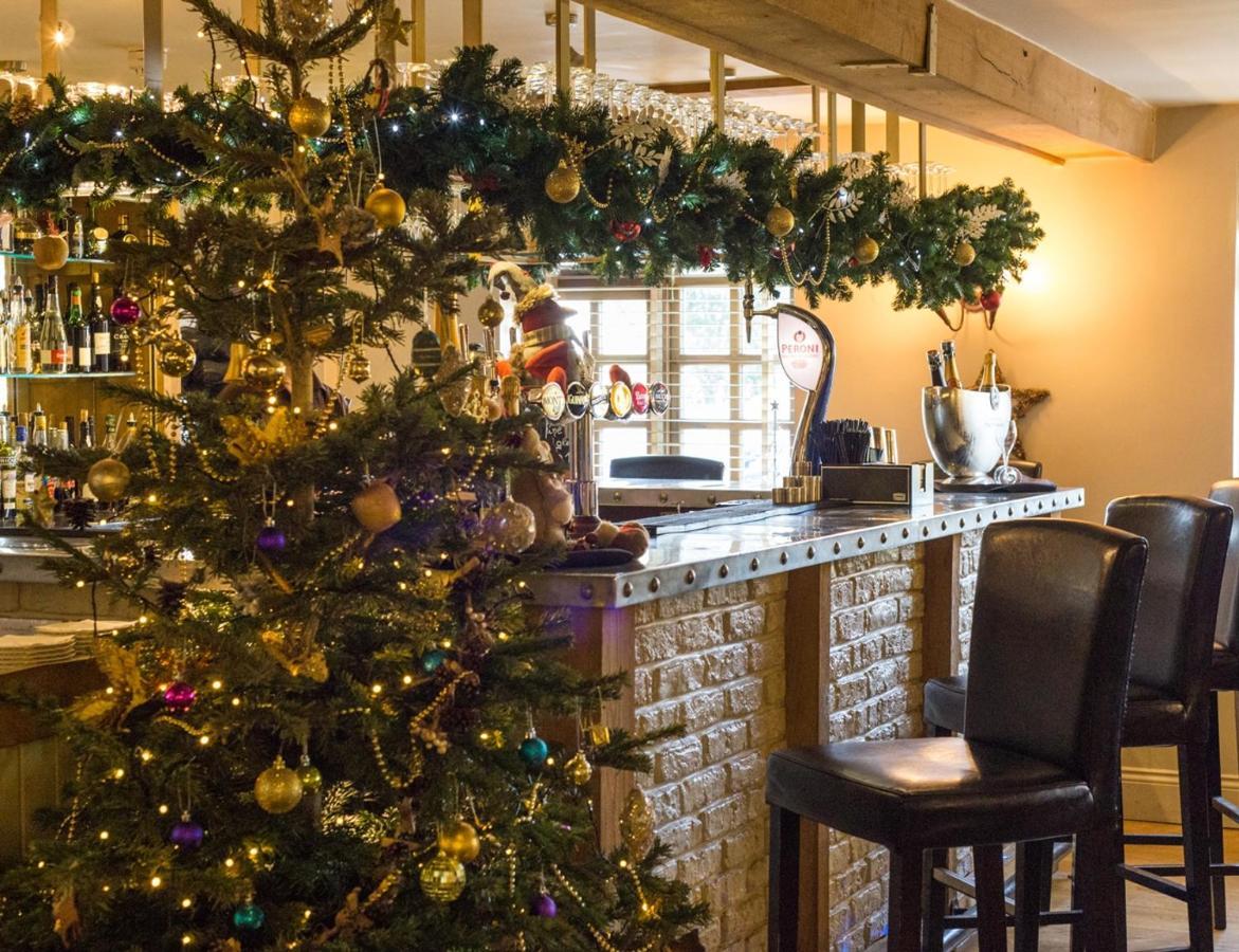 The Farmhouse Hotel And Restaurant Saint Saviour ภายนอก รูปภาพ